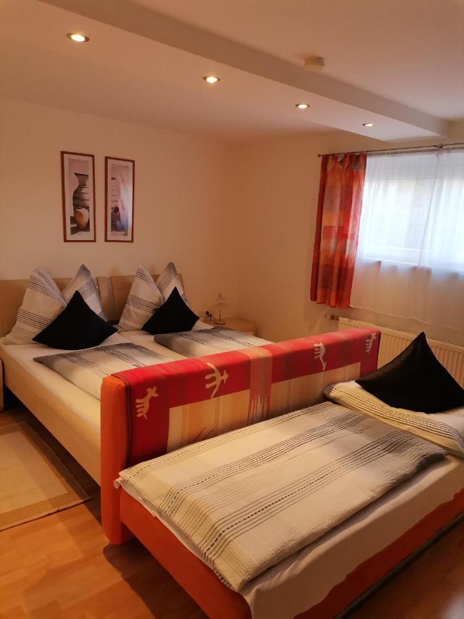 Ferienwohnung Hohe Wand Heiligenblut Esterno foto